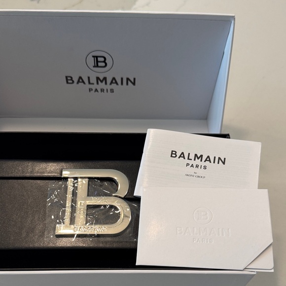 Balmain Black Sunglasses  Case with Silver Logo - Picture 7 of 7